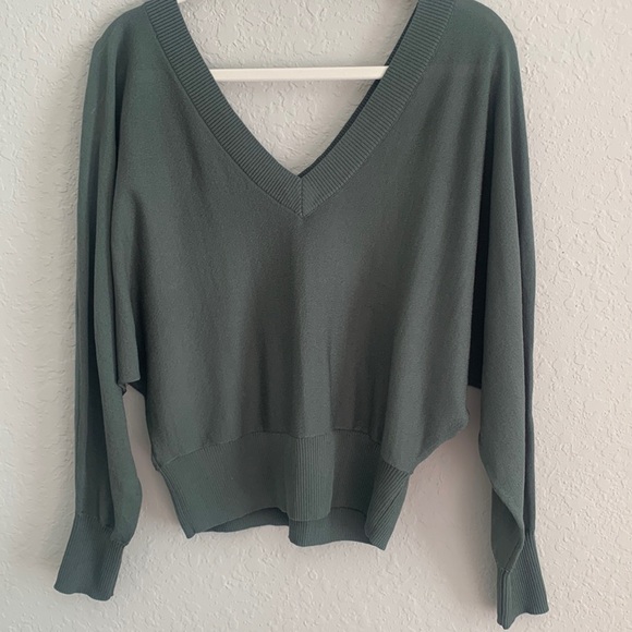 Express V-Neck Relaxed Dolman Sleeve Sweater - Picture 6 of 10